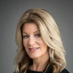 Kelly Locke headshot