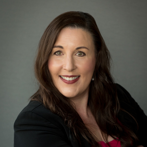 Kim Heard headshot