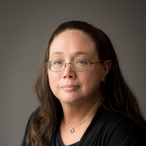Laura Miller headshot