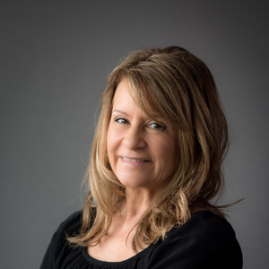 Lisa Epifano headshot