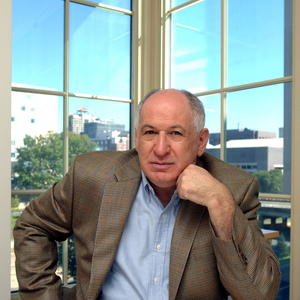 Jose Schlessinger headshot