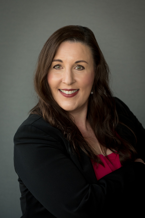 Kim Heard headshot