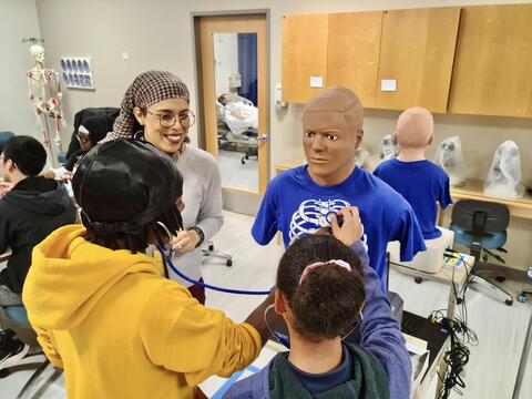 Students get a hands on demo at Yale School of Nursing